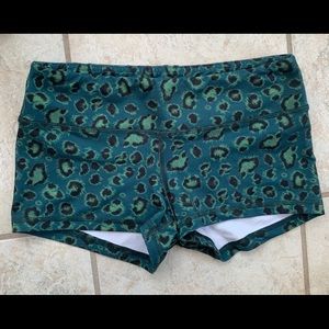 Fleo Night Leopard Shorts